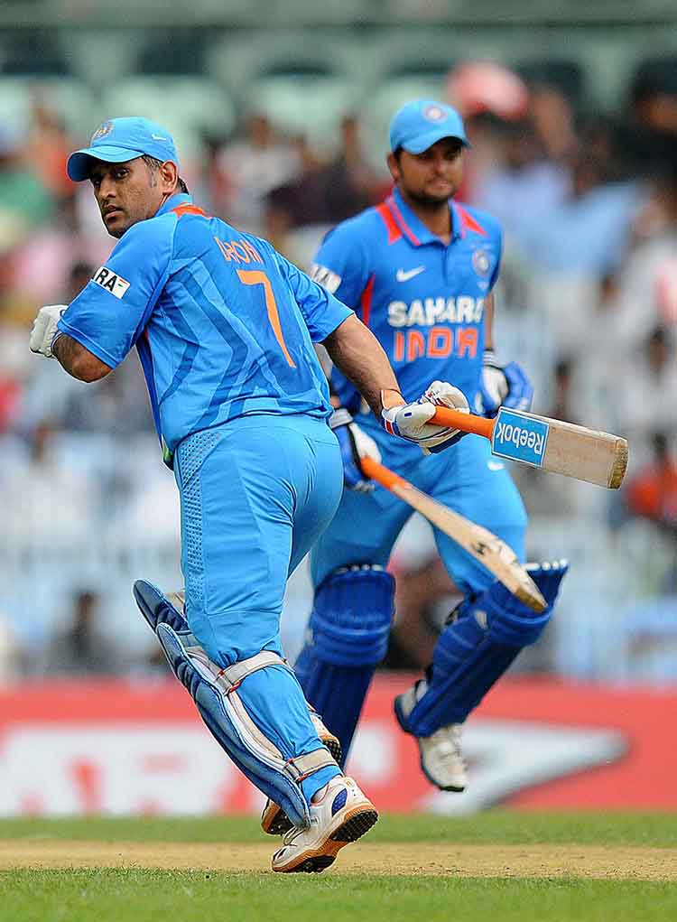 Suresh Raina & MS Dhoni's 118 Runs Partnership against England - 2006